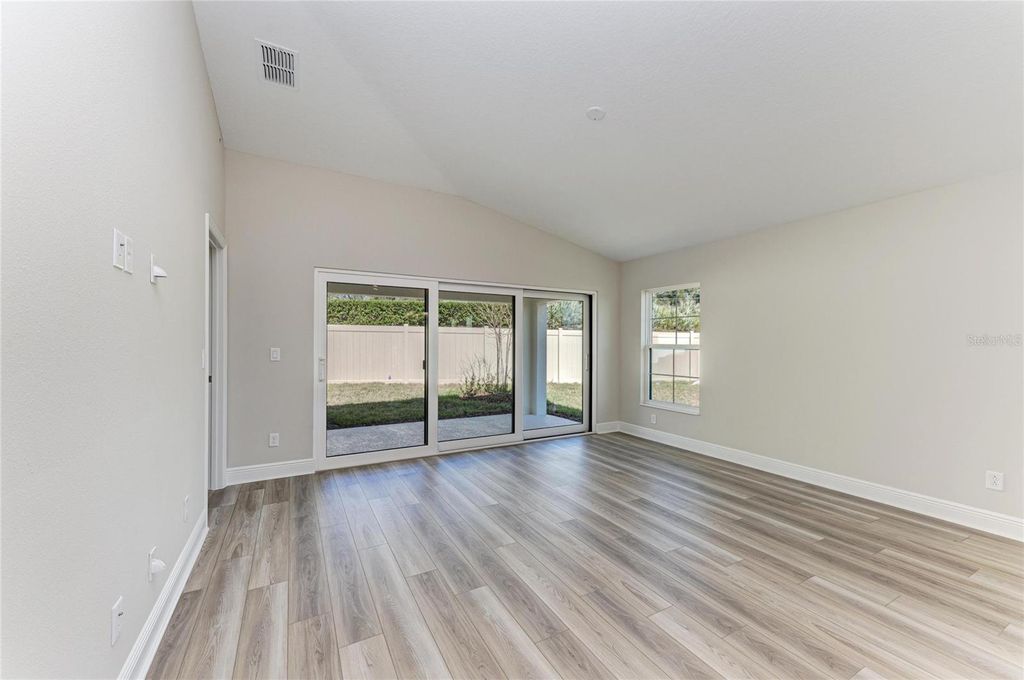 Image 17 of property listing at 12350 OAK HILL WAY, Parrish, FL 34219