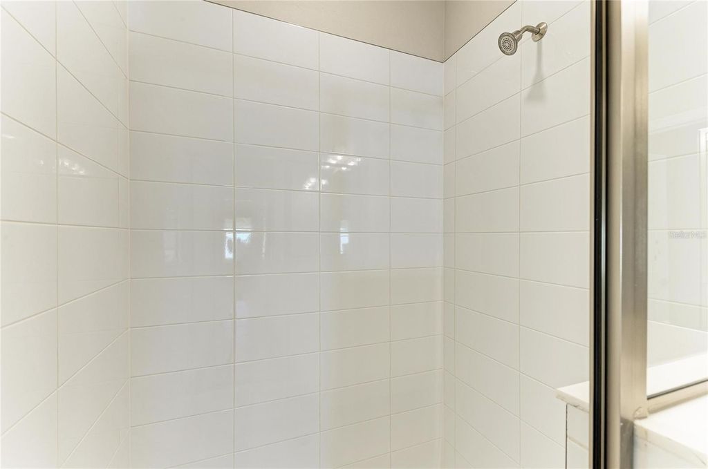 Image 8 of property listing at 12350 OAK HILL WAY, Parrish, FL 34219