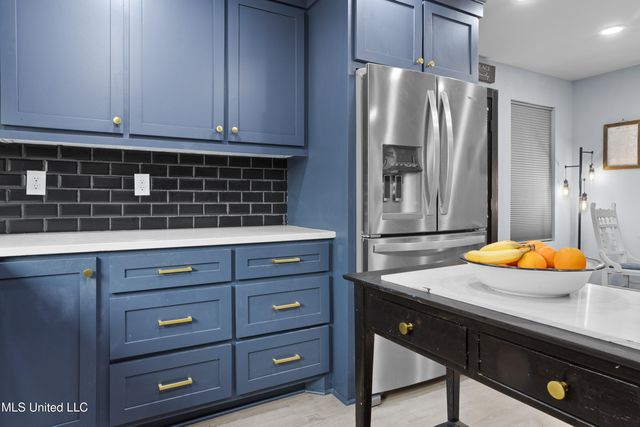 254 Pine Ridge Drive, Waveland, MS 39576