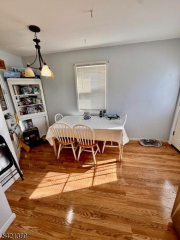 27 Fisher Ave, Bound Brook Boro, NJ 08805