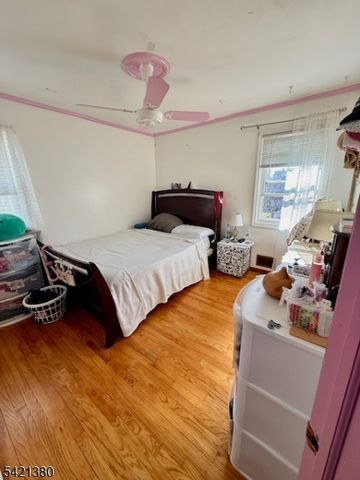 27 Fisher Ave, Bound Brook Boro, NJ 08805