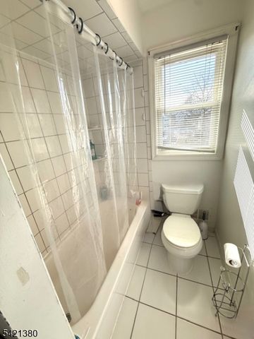 27 Fisher Ave, Bound Brook Boro, NJ 08805