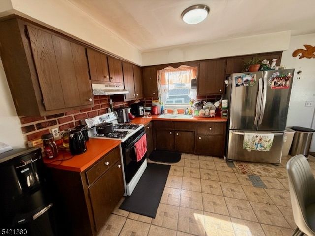 27 Fisher Ave, Bound Brook Boro, NJ 08805