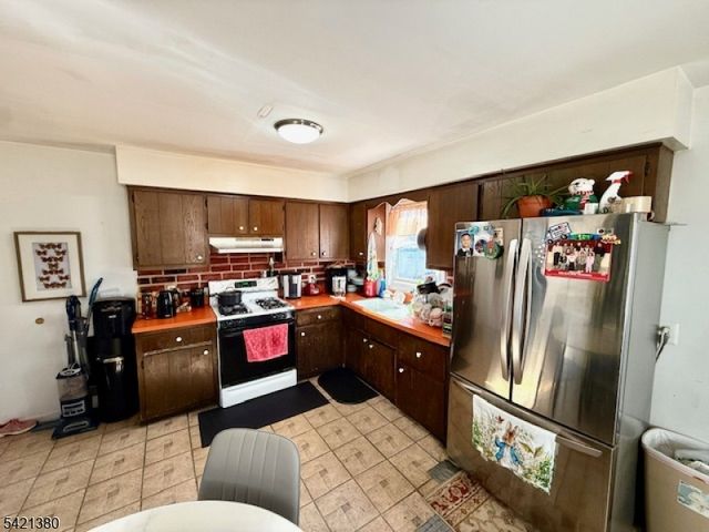 27 Fisher Ave, Bound Brook Boro, NJ 08805