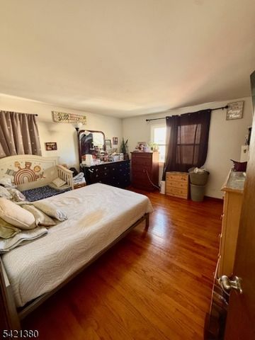 27 Fisher Ave, Bound Brook Boro, NJ 08805