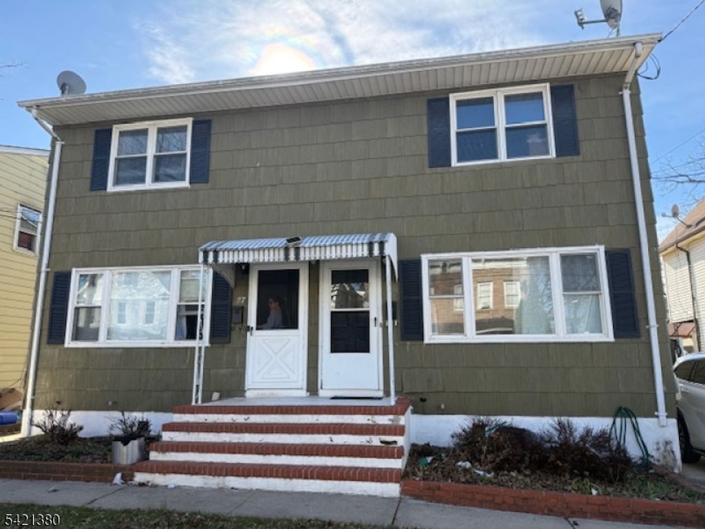 27 Fisher Ave, Bound Brook Boro, NJ 08805