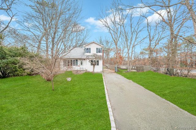 34 Pinelawn Avenue, Shirley, NY 11967