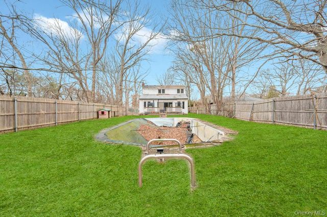 34 Pinelawn Avenue, Shirley, NY 11967
