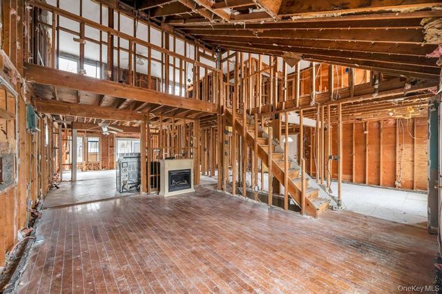 34 Pinelawn Avenue, Shirley, NY 11967