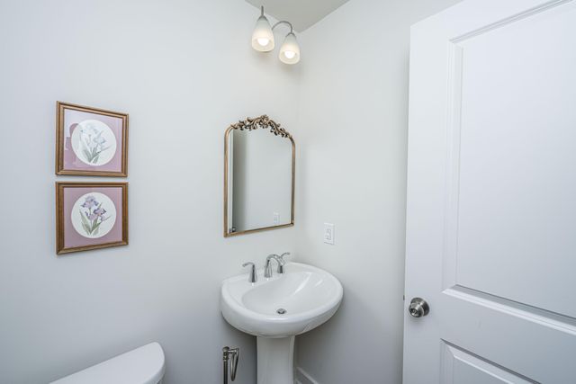 1015 Pettiford Place, Hanahan, SC 29410