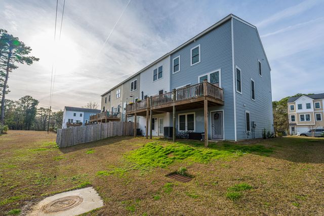 1015 Pettiford Place, Hanahan, SC 29410