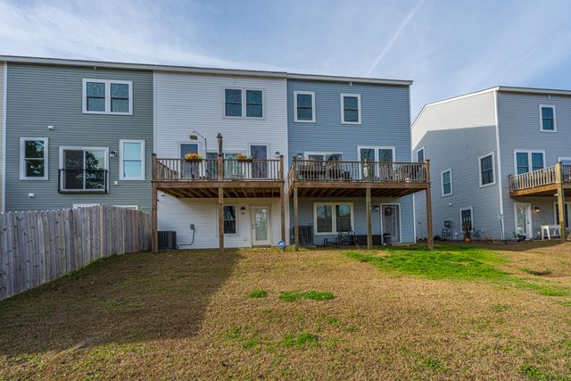 1015 Pettiford Place, Hanahan, SC 29410