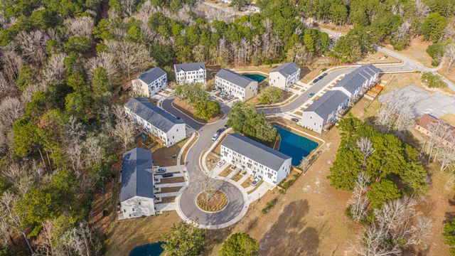 1015 Pettiford Place, Hanahan, SC 29410