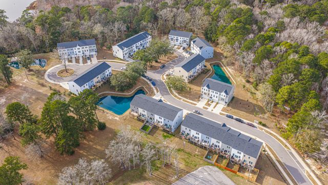 1015 Pettiford Place, Hanahan, SC 29410