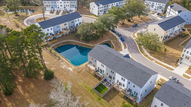 1015 Pettiford Place, Hanahan, SC 29410