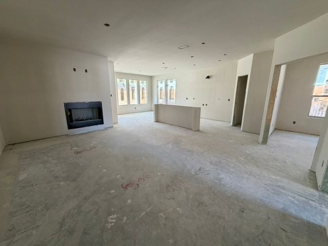 529 Waterford Park Boulevard, Weatherford, TX 76087