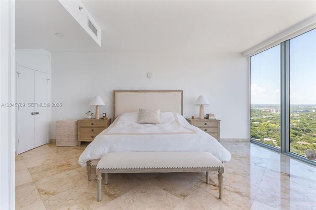601 NE 36th Street 3112, Miami, FL 33137