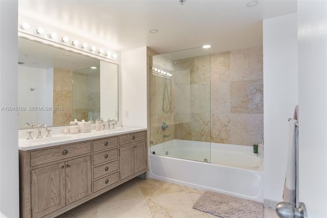 601 NE 36th Street 3112, Miami, FL 33137