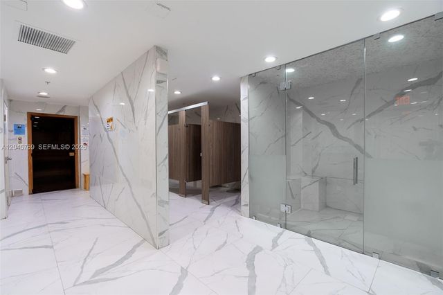 601 NE 36th Street 3112, Miami, FL 33137