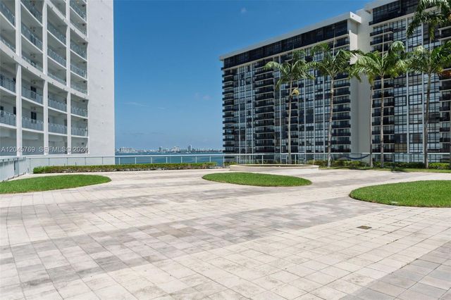 601 NE 36th Street 3112, Miami, FL 33137