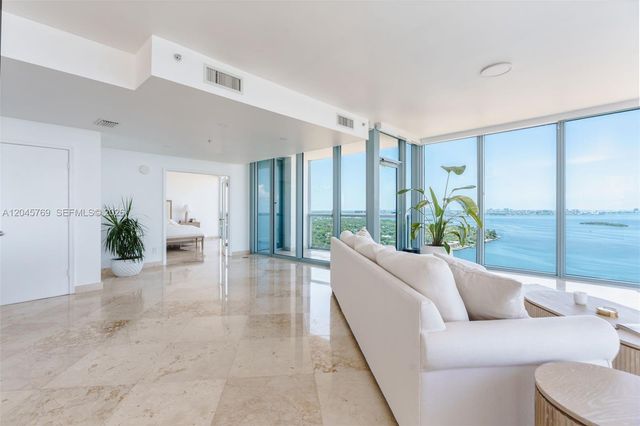 601 NE 36th Street 3112, Miami, FL 33137
