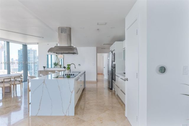 601 NE 36th Street 3112, Miami, FL 33137