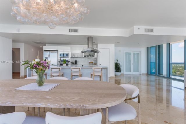 601 NE 36th Street 3112, Miami, FL 33137
