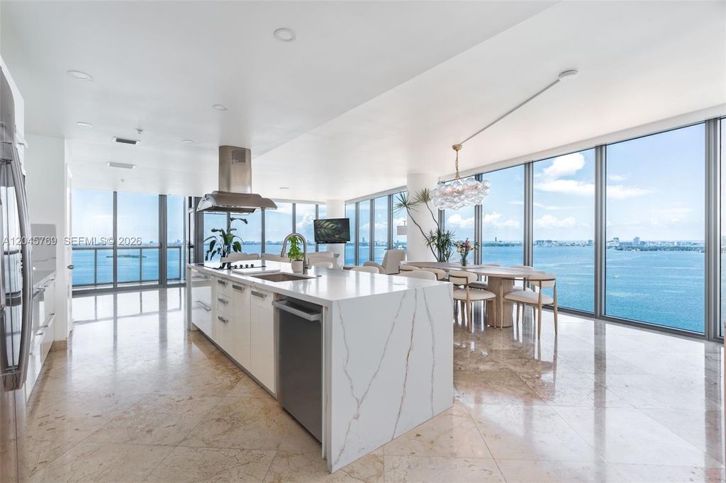 601 NE 36th Street 3112, Miami, FL 33137