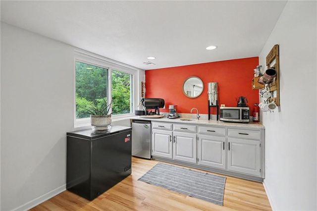 8246 Webster Avenue, Kansas City, KS 66109