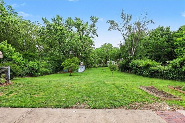 8246 Webster Avenue, Kansas City, KS 66109
