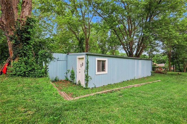 8246 Webster Avenue, Kansas City, KS 66109