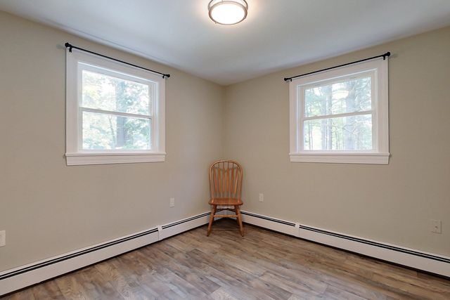 135 Lowell Rd, Pepperell, MA 01463