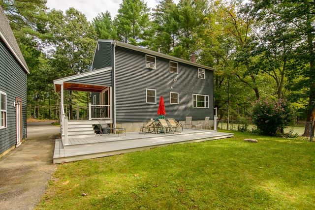 135 Lowell Rd, Pepperell, MA 01463