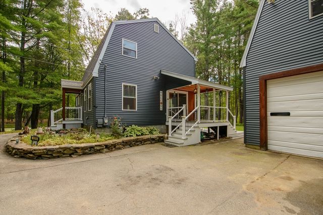 135 Lowell Rd, Pepperell, MA 01463