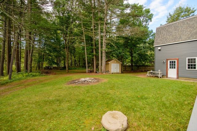 135 Lowell Rd, Pepperell, MA 01463