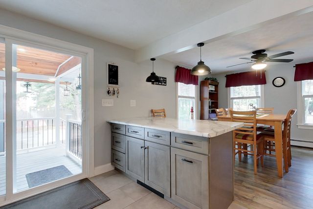135 Lowell Rd, Pepperell, MA 01463