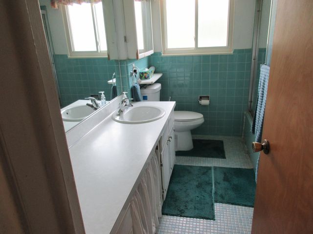 175 Clinton River Drive, Mount Clemens, MI 48043