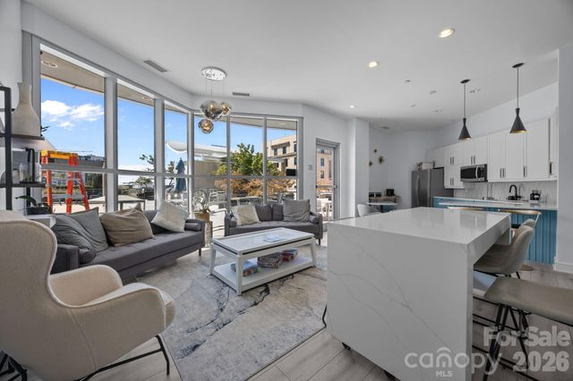 333 W Trade Street 2603, Charlotte, NC 28202