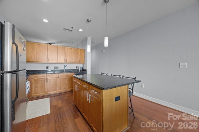 333 W Trade Street 2603, Charlotte, NC 28202