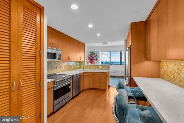 55 OCEAN AVE. #PH A, Monmouth Beach, NJ 07750