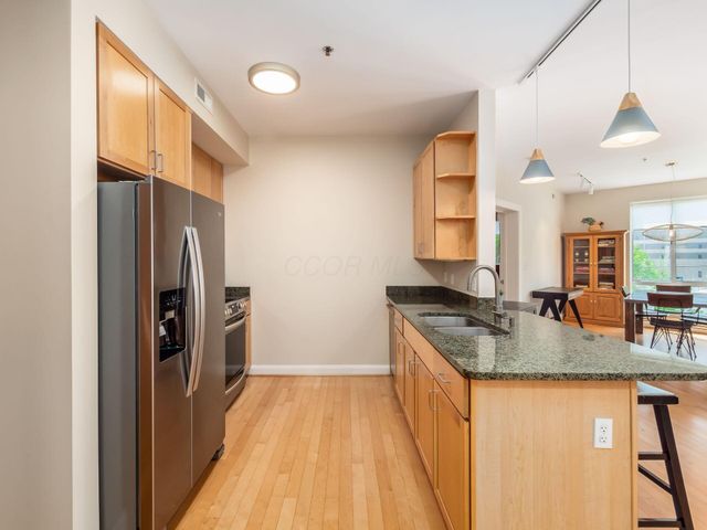196 S Grant Avenue, 303, Columbus, OH 43215
