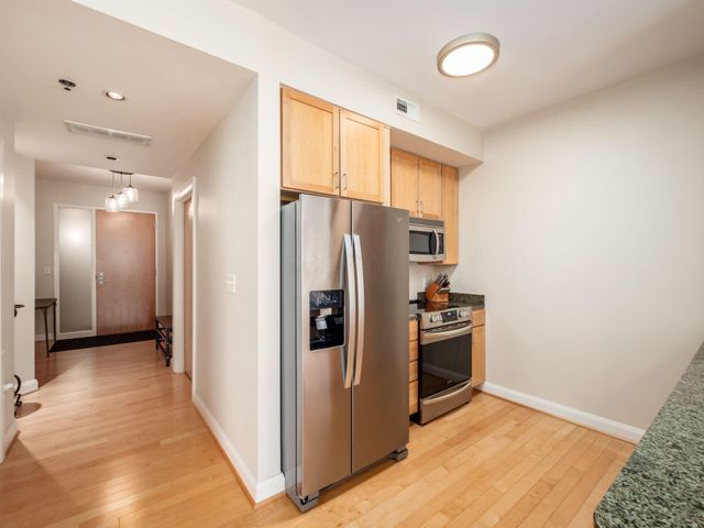 196 S Grant Avenue, 303, Columbus, OH 43215