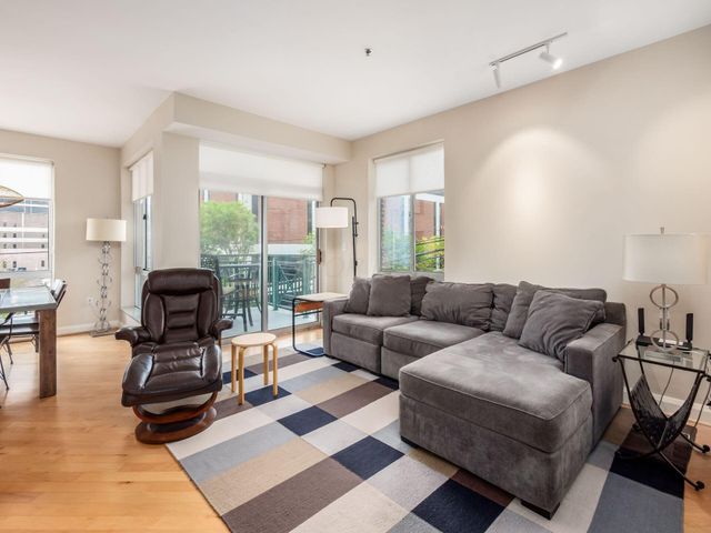 196 S Grant Avenue, 303, Columbus, OH 43215