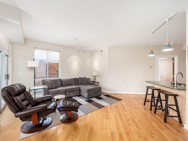 196 S Grant Avenue, 303, Columbus, OH 43215
