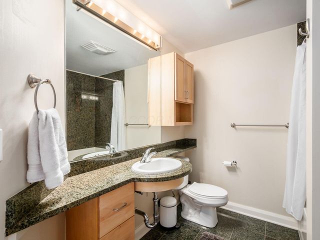 196 S Grant Avenue, 303, Columbus, OH 43215