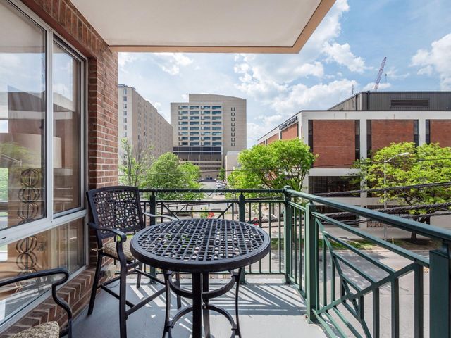 196 S Grant Avenue, 303, Columbus, OH 43215