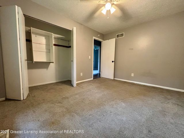 2916 Viking Street, Lansing, MI 48911