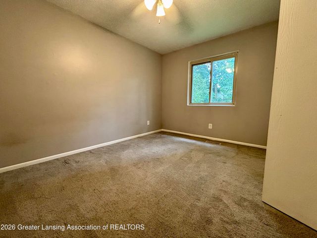 2916 Viking Street, Lansing, MI 48911