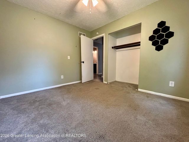 2916 Viking Street, Lansing, MI 48911