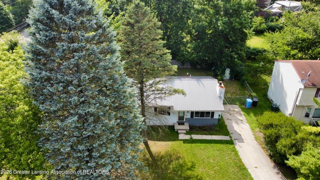 2916 Viking Street, Lansing, MI 48911
